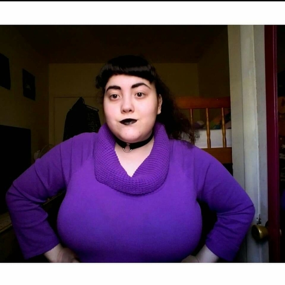Cute 💜 Purple long sleeve top - size XL - Picture 2 of 4